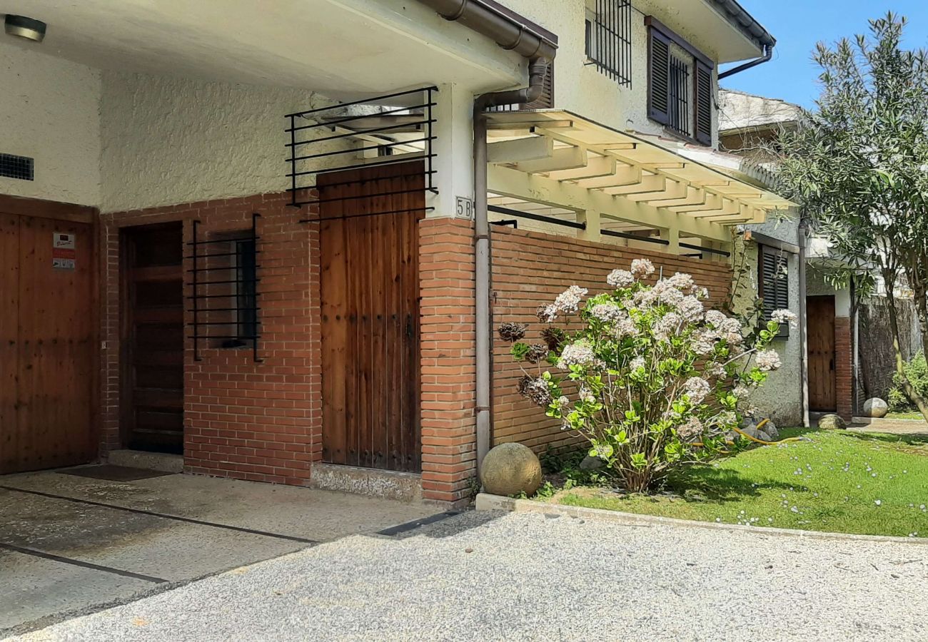 Townhouse in Zarautz - House next to the beach and golf course by Egona