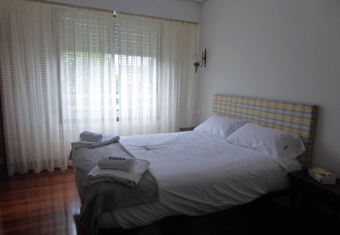 Apartment in Zarautz - Accommodation near the beach with parking by Egona